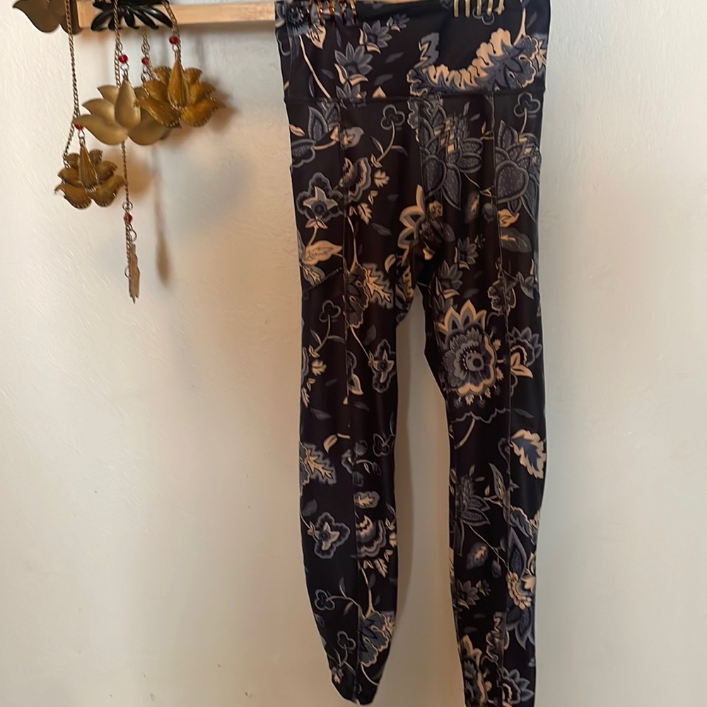Balance legging with pockets